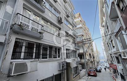 İzmir’in Kalbinde Göztepe Merkezde Deniz Manzaralı 3+1 Kiralık