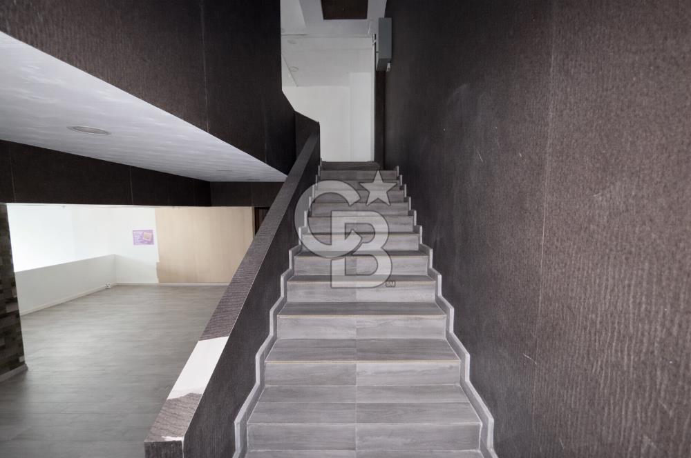 Çukurambar Merkez-Kat Mülkiyetli-Asma Katlı 110 m² Satılık Dükkan