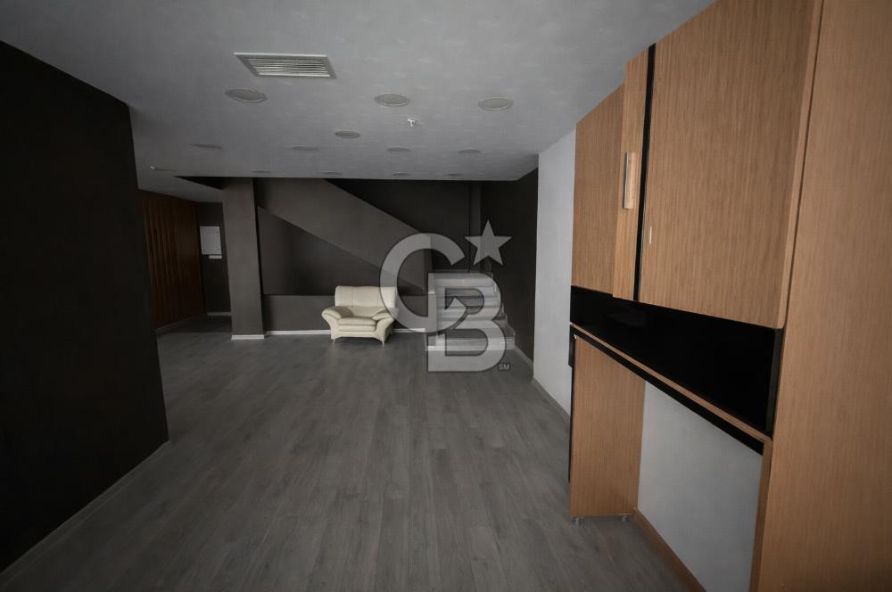 Çukurambar Merkez-Kat Mülkiyetli-Asma Katlı 110 m² Satılık Dükkan