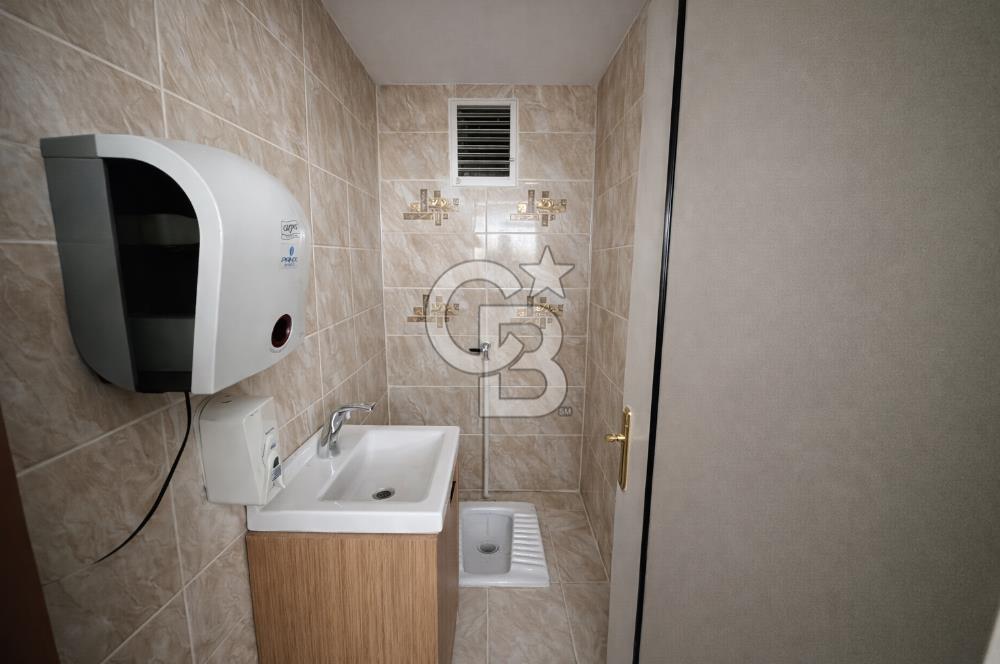 Çukurambar Merkez-Kat Mülkiyetli-Asma Katlı 110 m² Satılık Dükkan