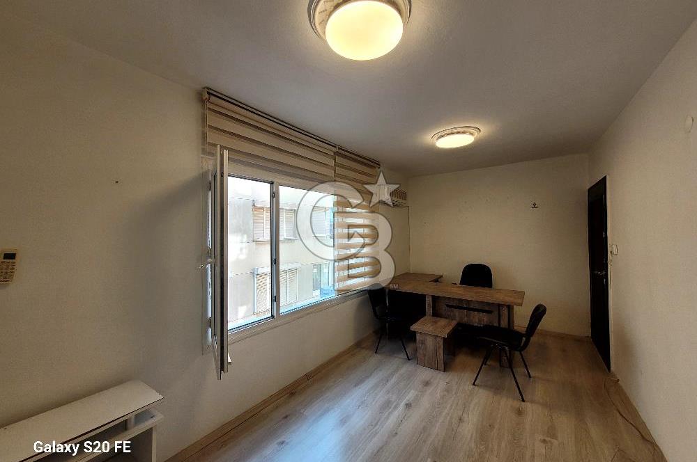 karşıyaka çarşı içinde eşyalı kiralık ofis