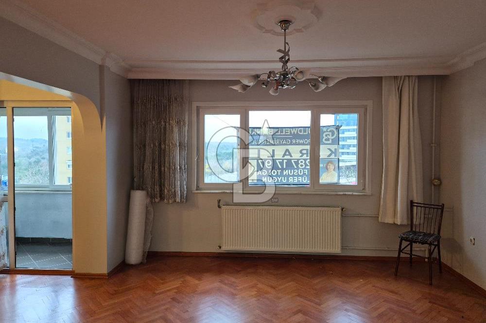 AYAZAĞA  OYAK SİTESİNDE 3+1  OTOPARKLI DAİRE