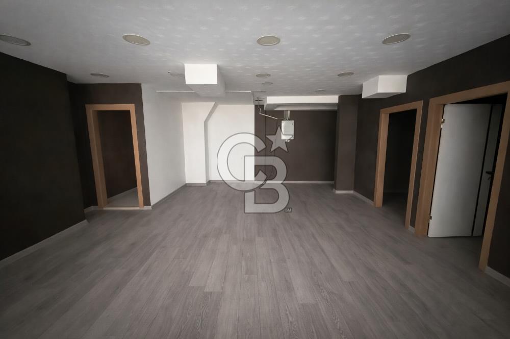 Çukurambar Merkez-Kat Mülkiyetli-Asma Katlı 110 m² Satılık Dükkan