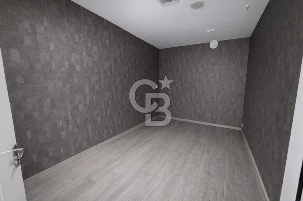 Çukurambar Merkez-Kat Mülkiyetli-Asma Katlı 110 m² Satılık Dükkan