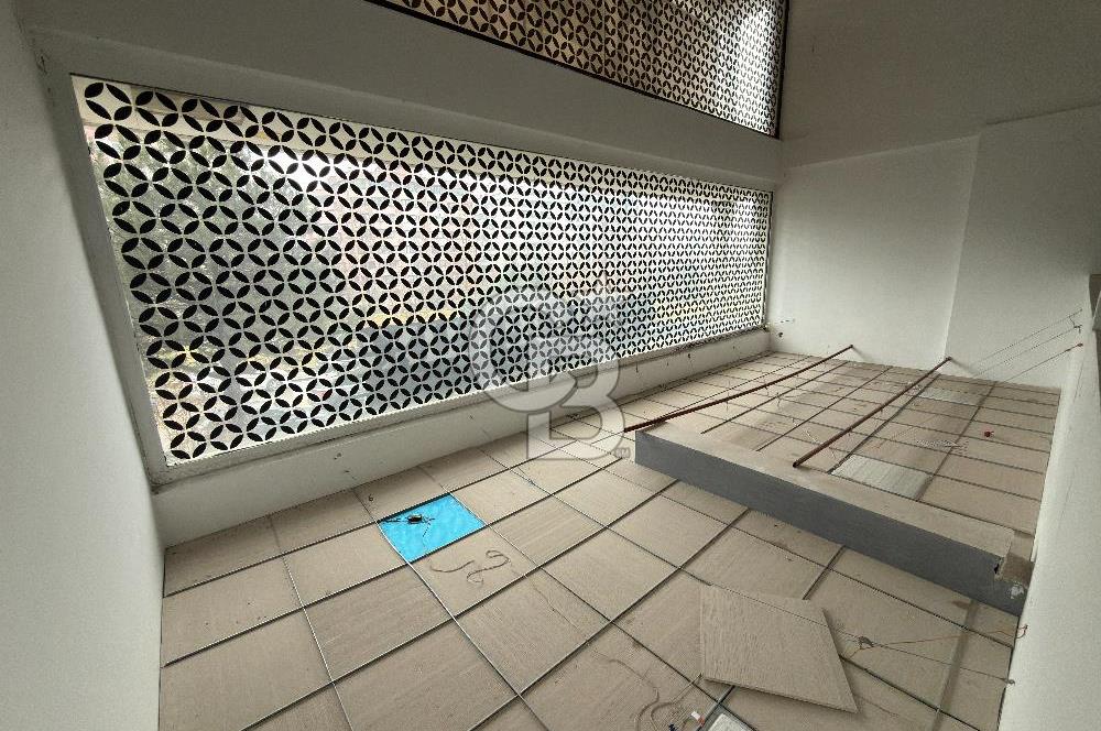 Çukurambar Merkez-Kat Mülkiyetli-Asma Katlı 110 m² Satılık Dükkan