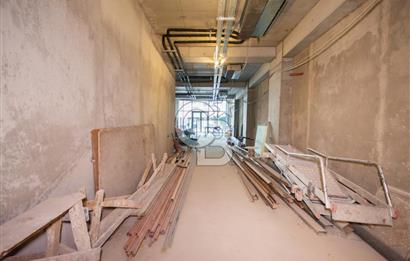 Şişli Esentepe 2700 m2 Shell and Core Kurumsal Kiralık A+ Plaza