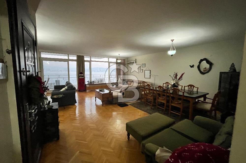 Karşıyaka Yalısında deniz m 3+1 