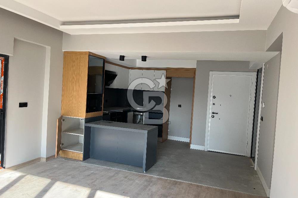 çiğli Azel Deluxe Sitesi Satılık 2+1 Havuz cephe Daire