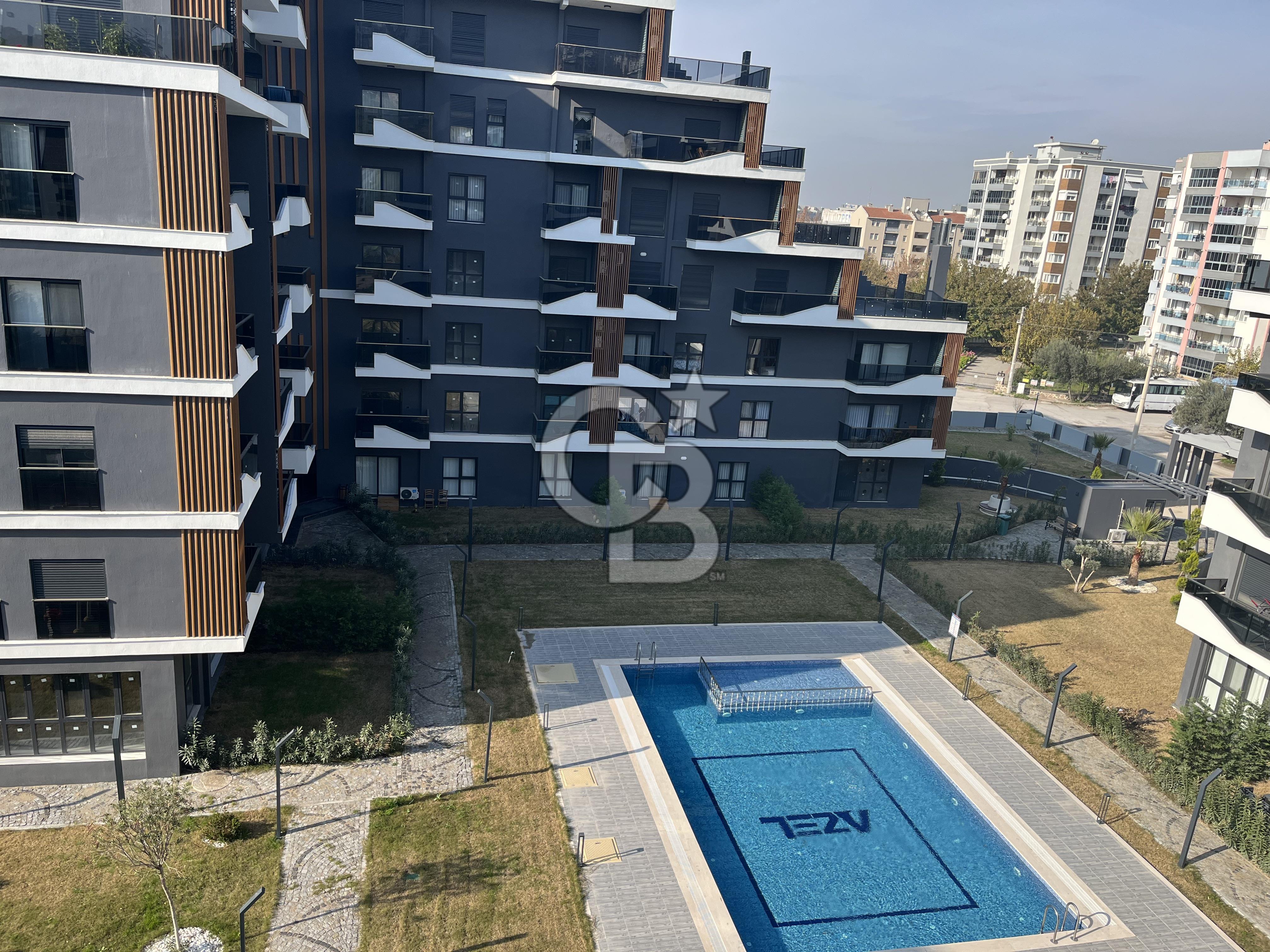 çiğli Azel Deluxe Sitesinde Satılık 3+1 Daire