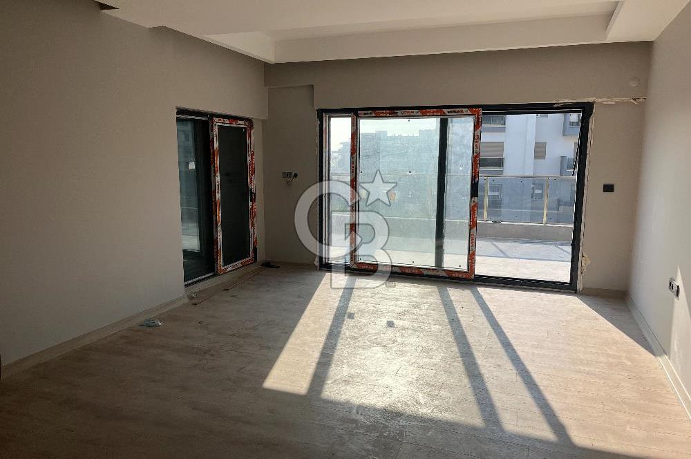 çiğli Azel Deluxe Sitesinde Satılık 3+1 Daire