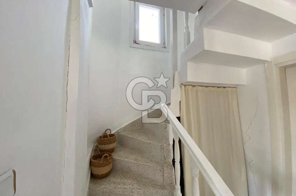 İzmir Karaburun Yıldıztepe sitesinde satılık dublex villa