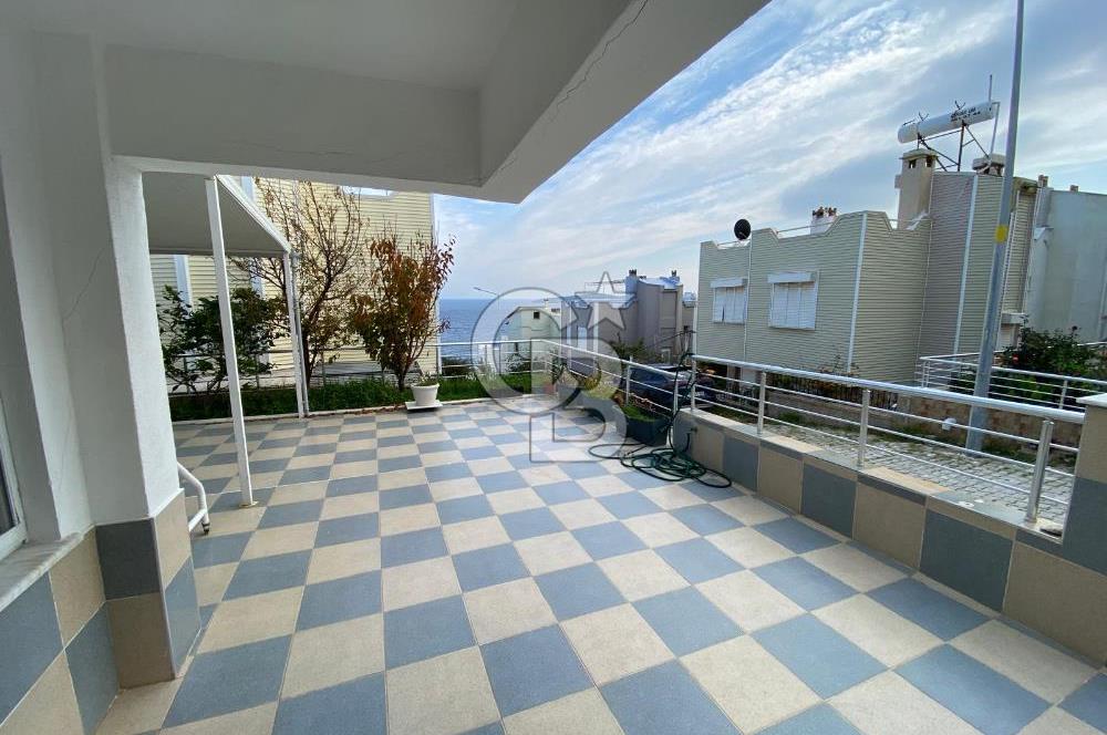 İzmir Karaburun Yıldıztepe sitesinde satılık dublex villa