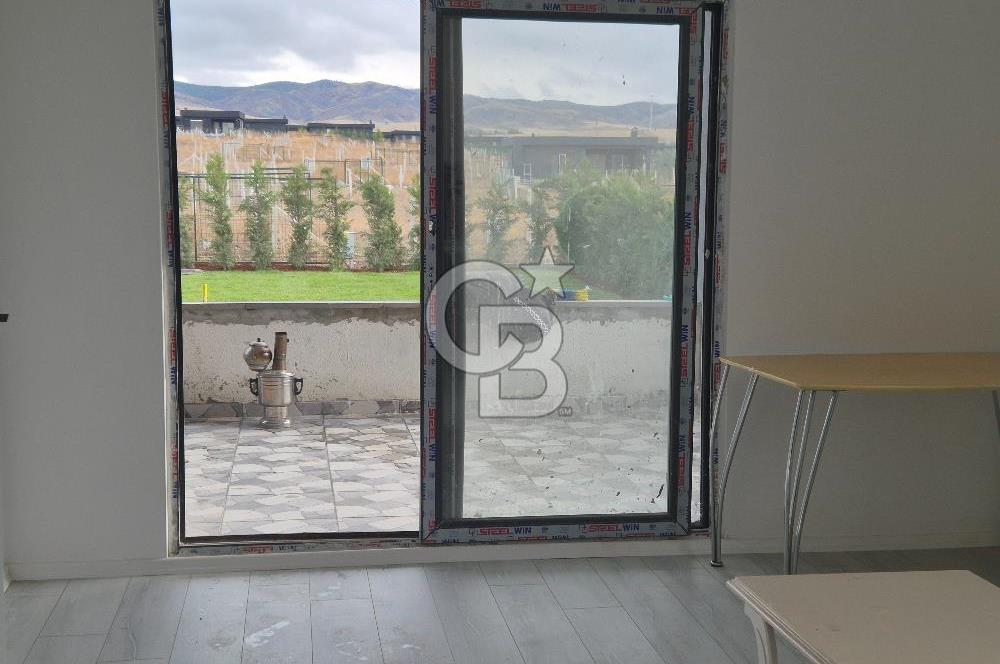 Gölbaşı Oğulbey 'de 2+1 konut + 400 m² Satılık Arsa