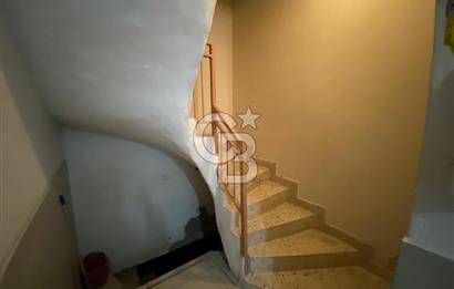 MUSELAND - BORNOVA ALTINDAĞDA 1+1 KİRALIK KÖŞE DAİRE