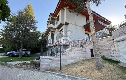 İNCEK KONAKLARINDA KÖŞE KONUMLU 5+2 MÜTHİŞ SATILIK VİLLA