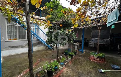 Urganlı'da Bahçeli Dükkan Alanlı Teraslı Müstakil Köy Evi