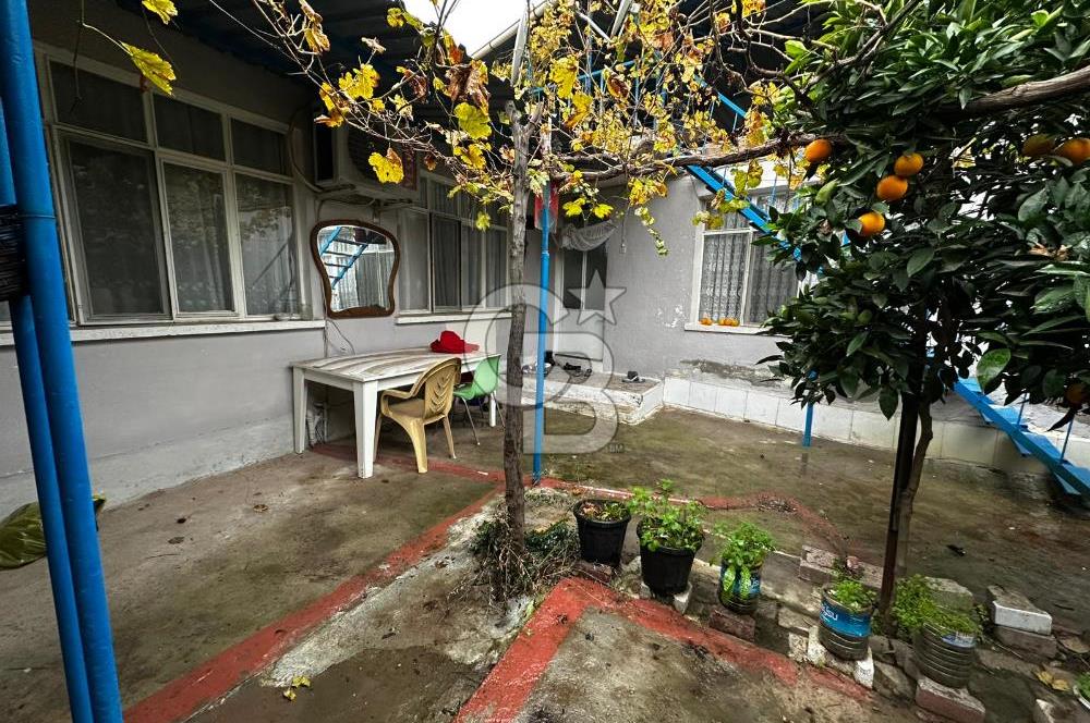 Urganlı'da Bahçeli Dükkan Alanlı Teraslı Müstakil Köy Evi