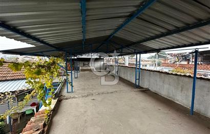 Urganlı'da Bahçeli Dükkan Alanlı Teraslı Müstakil Köy Evi