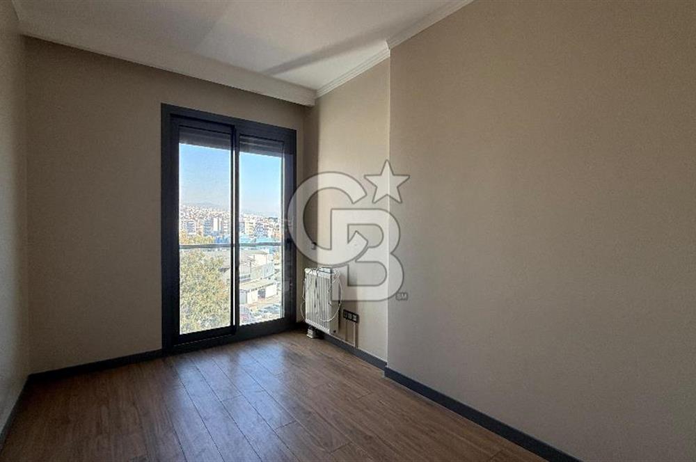 Çiğli Modern 2de 6. Kat Havuzlu & Spor Salonlu Kapalı Mutfak