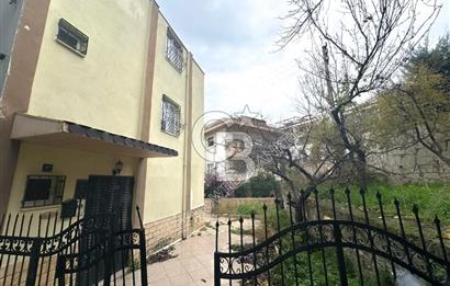 Kuşadası Türkmen Mahallesinde Deniz Manzaralı  Bahçeli Tam Müstakil 5+1 Villa