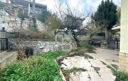 Kuşadası Türkmen Mahallesinde Deniz Manzaralı  Bahçeli Tam Müstakil 5+1 Villa