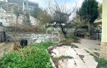 Kuşadası Türkmen Mahallesinde Deniz Manzaralı  Bahçeli Tam Müstakil 5+1 Villa