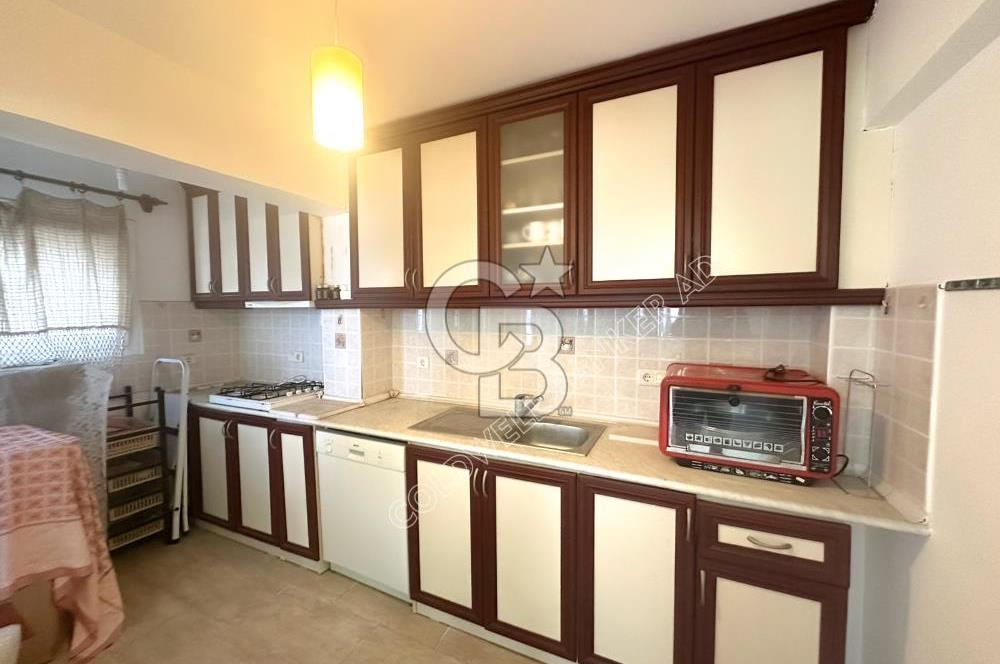 Kuşadası Türkmen Mahallesinde Deniz Manzaralı  Bahçeli Tam Müstakil 5+1 Villa