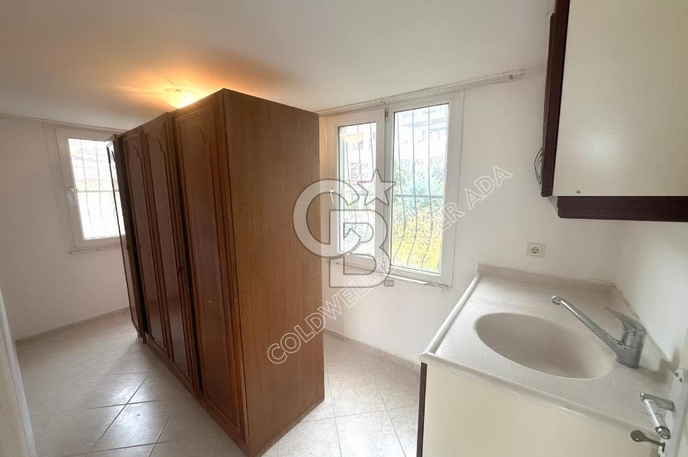 Kuşadası Türkmen Mahallesinde Deniz Manzaralı  Bahçeli Tam Müstakil 5+1 Villa