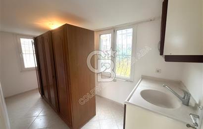 Kuşadası Türkmen Mahallesinde Deniz Manzaralı  Bahçeli Tam Müstakil 5+1 Villa