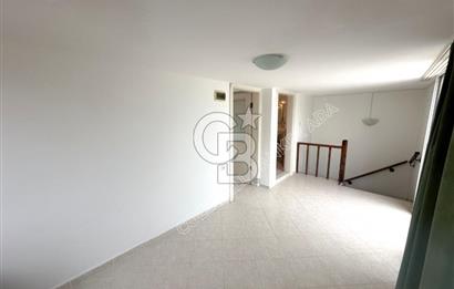 Kuşadası Türkmen Mahallesinde Deniz Manzaralı  Bahçeli Tam Müstakil 5+1 Villa