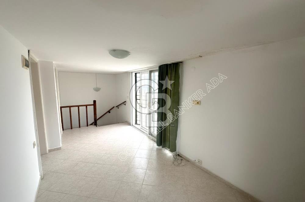 Kuşadası Türkmen Mahallesinde Deniz Manzaralı  Bahçeli Tam Müstakil 5+1 Villa