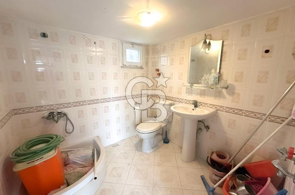 Kuşadası Türkmen Mahallesinde Deniz Manzaralı  Bahçeli Tam Müstakil 5+1 Villa