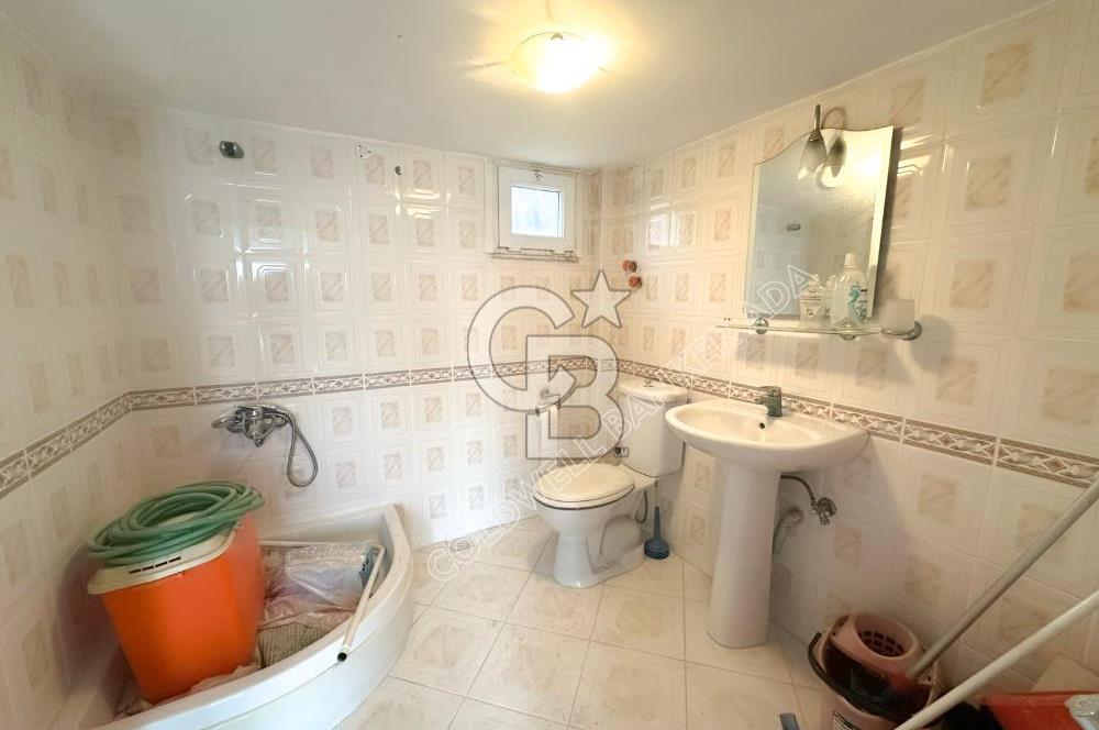 Kuşadası Türkmen Mahallesinde Deniz Manzaralı  Bahçeli Tam Müstakil 5+1 Villa