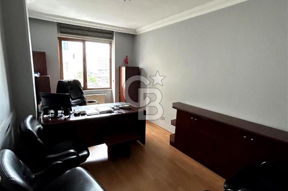 BEYLİKDÜZÜNDE CADDE ÜZERİ ÇİFT TAPU EMSALSİZ 5+1  İŞYERİ