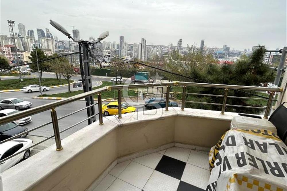 BEYLİKDÜZÜNDE CADDE ÜZERİ ÇİFT TAPU EMSALSİZ 5+1  İŞYERİ