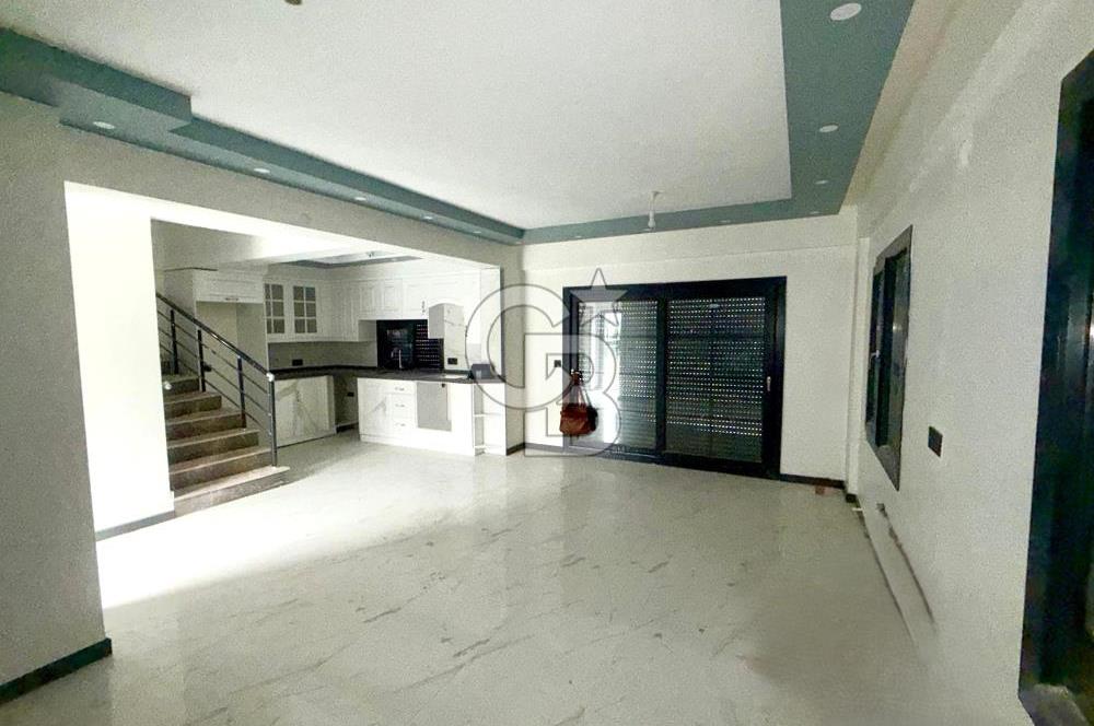 Dikili Cumhuriyet Mah. Çetin Emeç'te Satılık Müstakil 4+1 Villa