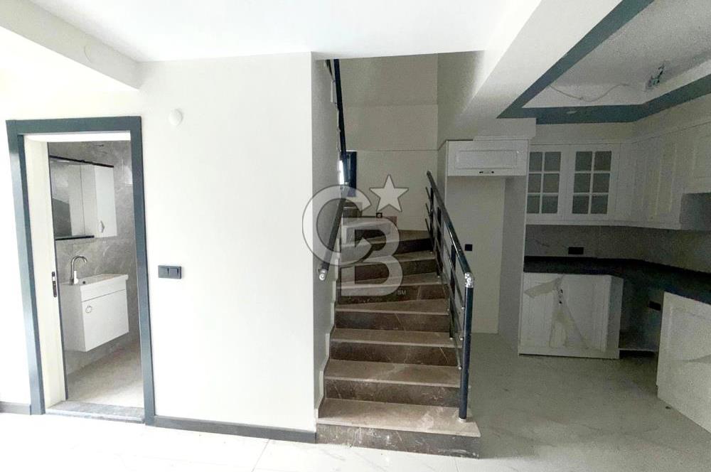 Dikili Cumhuriyet Mah. Çetin Emeç'te Satılık Müstakil 4+1 Villa