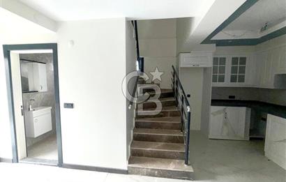 Dikili Cumhuriyet Mah. Çetin Emeç'te Satılık Müstakil 4+1 Villa