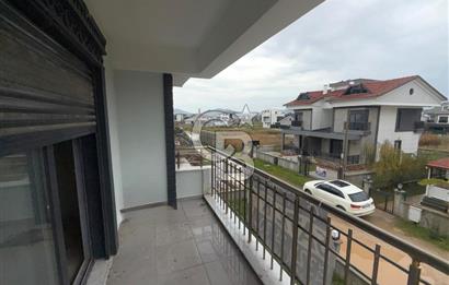 Dikili Cumhuriyet Mah. Çetin Emeç'te Satılık Müstakil 4+1 Villa