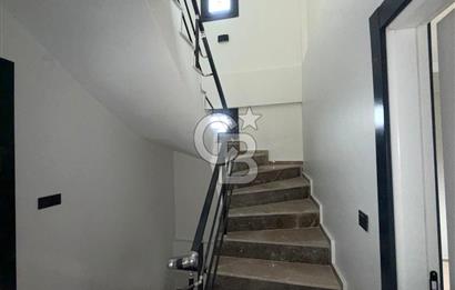 Dikili Cumhuriyet Mah. Çetin Emeç'te Satılık Müstakil 4+1 Villa