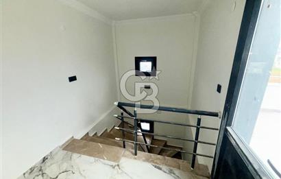 Dikili Cumhuriyet Mah. Çetin Emeç'te Satılık Müstakil 4+1 Villa