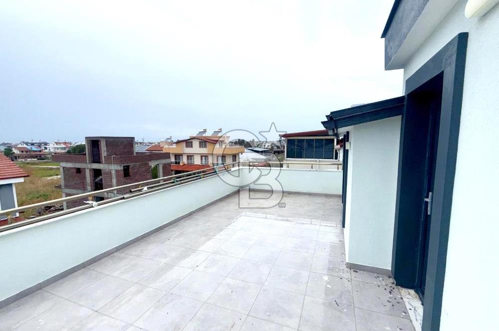 Dikili Cumhuriyet Mah. Çetin Emeç'te Satılık Müstakil 4+1 Villa