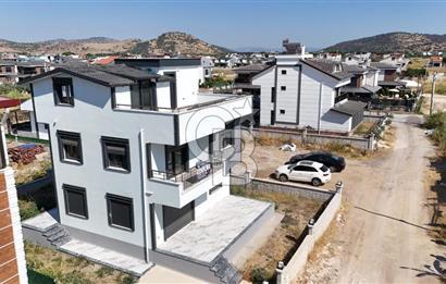 Dikili Cumhuriyet Mah. Çetin Emeç'te Satılık Müstakil 4+1 Villa