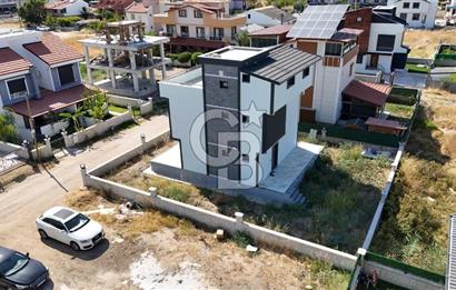 Dikili Cumhuriyet Mah. Çetin Emeç'te Satılık Müstakil 4+1 Villa