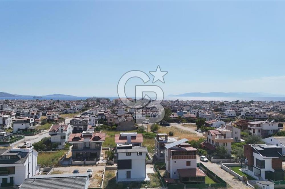 Dikili Cumhuriyet Mah. Çetin Emeç'te Satılık Müstakil 4+1 Villa