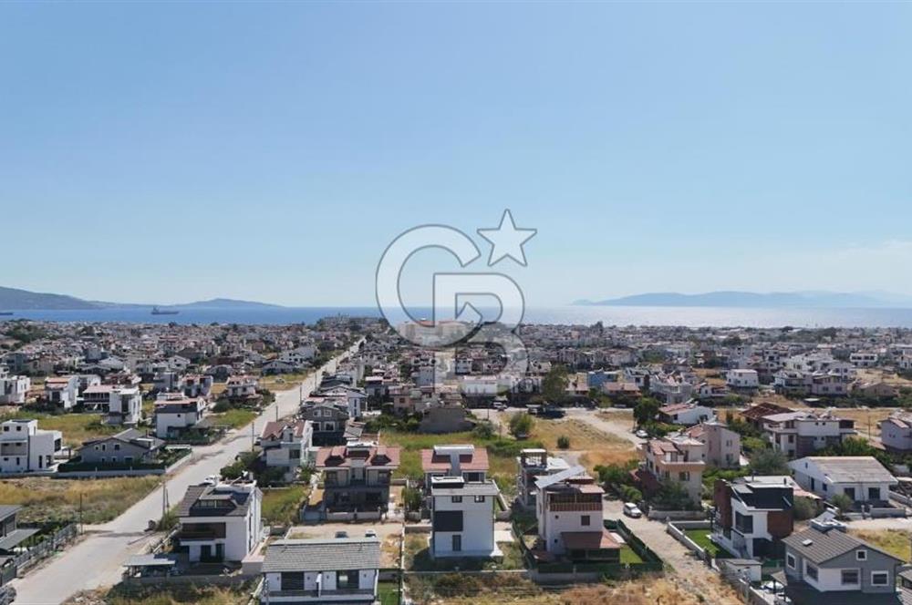 Dikili Cumhuriyet Mah. Çetin Emeç'te Satılık Müstakil 4+1 Villa