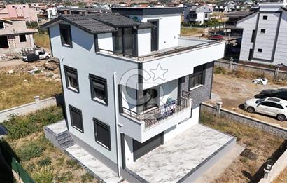 Dikili Cumhuriyet Mah. Çetin Emeç'te Satılık Müstakil 4+1 Villa