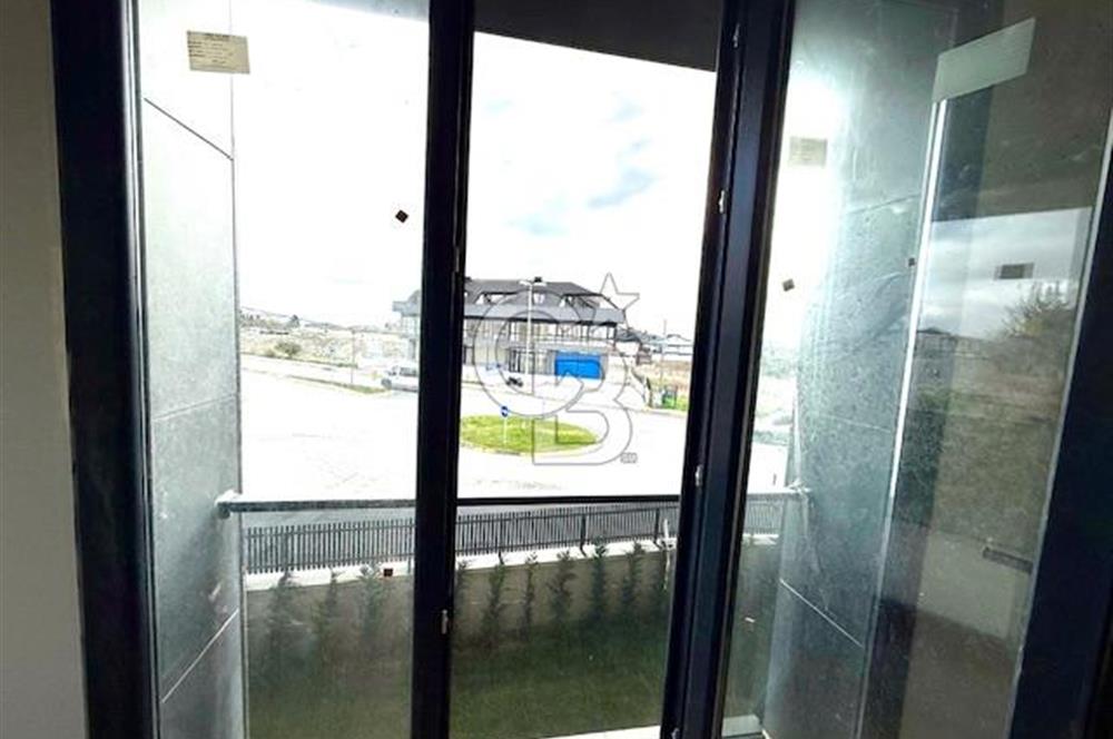 BEYLİKDÜZÜ SULTAN FATİH CAD. ÜZERİNDE YENİ BİNADA SATILIK 3+1