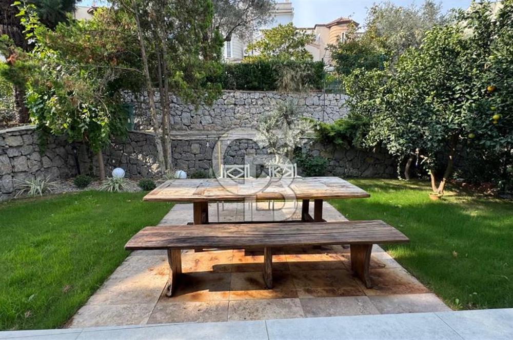 URLA BİNKONUTLAR TADİLATLI SATILIK VİLLA