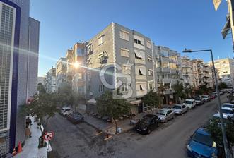 İzmir / Göztepe 34. Sokakta Köşe Konumlu 3+1 - 7 - 324003